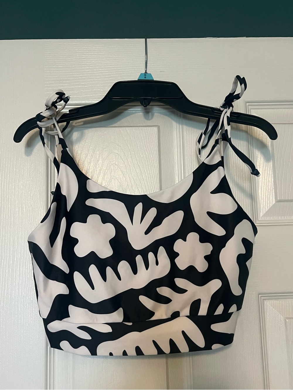 Lime Ricki Black & White Abstract Tie-Shoulder Swim Crop Top